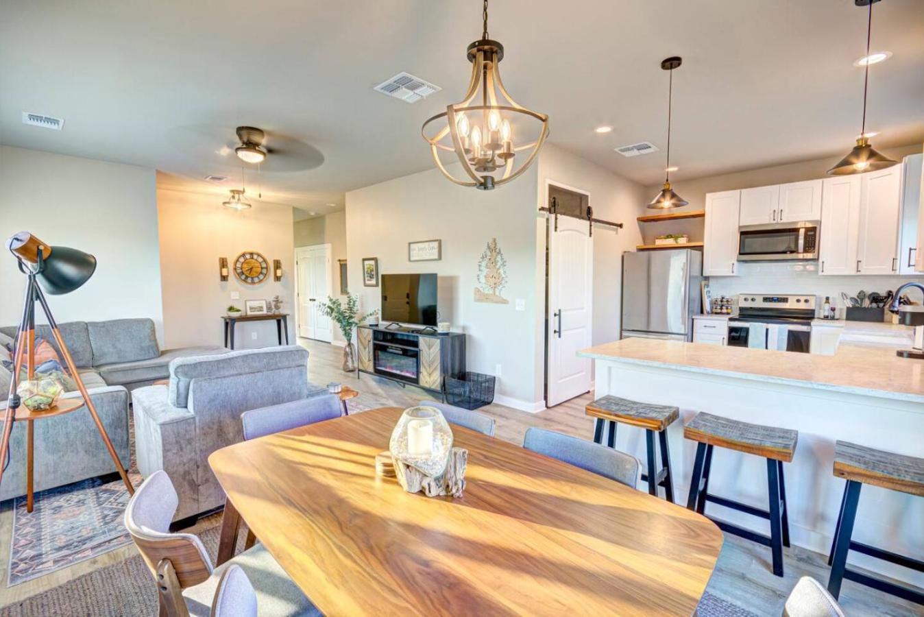 The Lodge At Little Ranches Central Sleeps 26 윔벌리 외부 사진